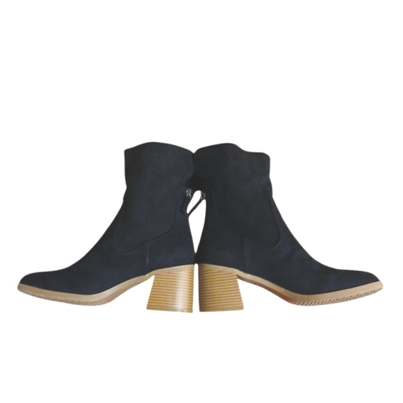 NEW Sun & Stone Lyraa Booties Women's Black Suede Ankle Boots Size 8.5 - Picture 3 of 13